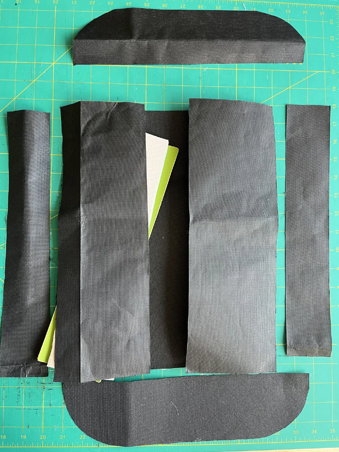 Back sheet panels laid out flat in the shape of the pack.